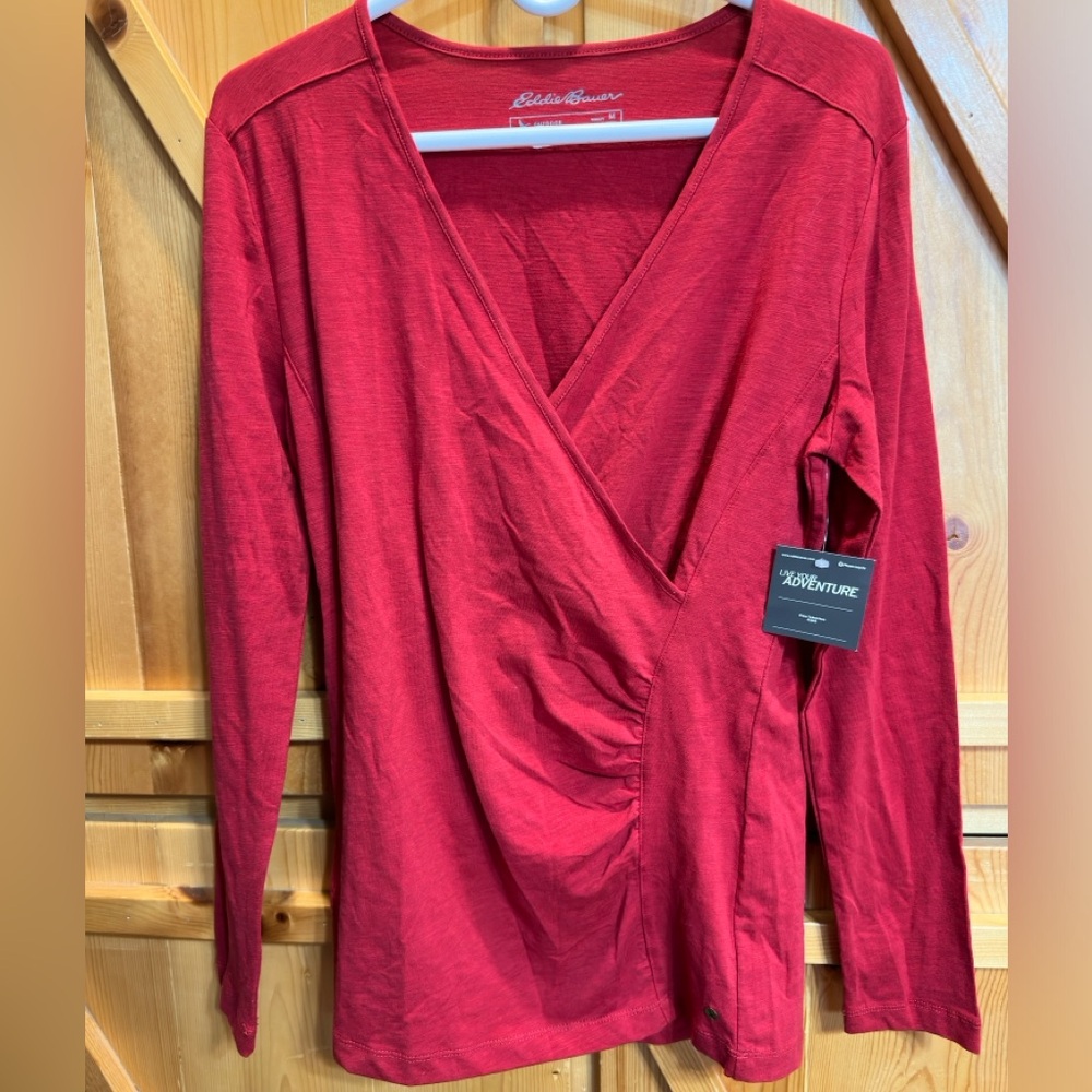 ⭐️NWT⭐️ Women’s Eddie Bauer Top - Medium
